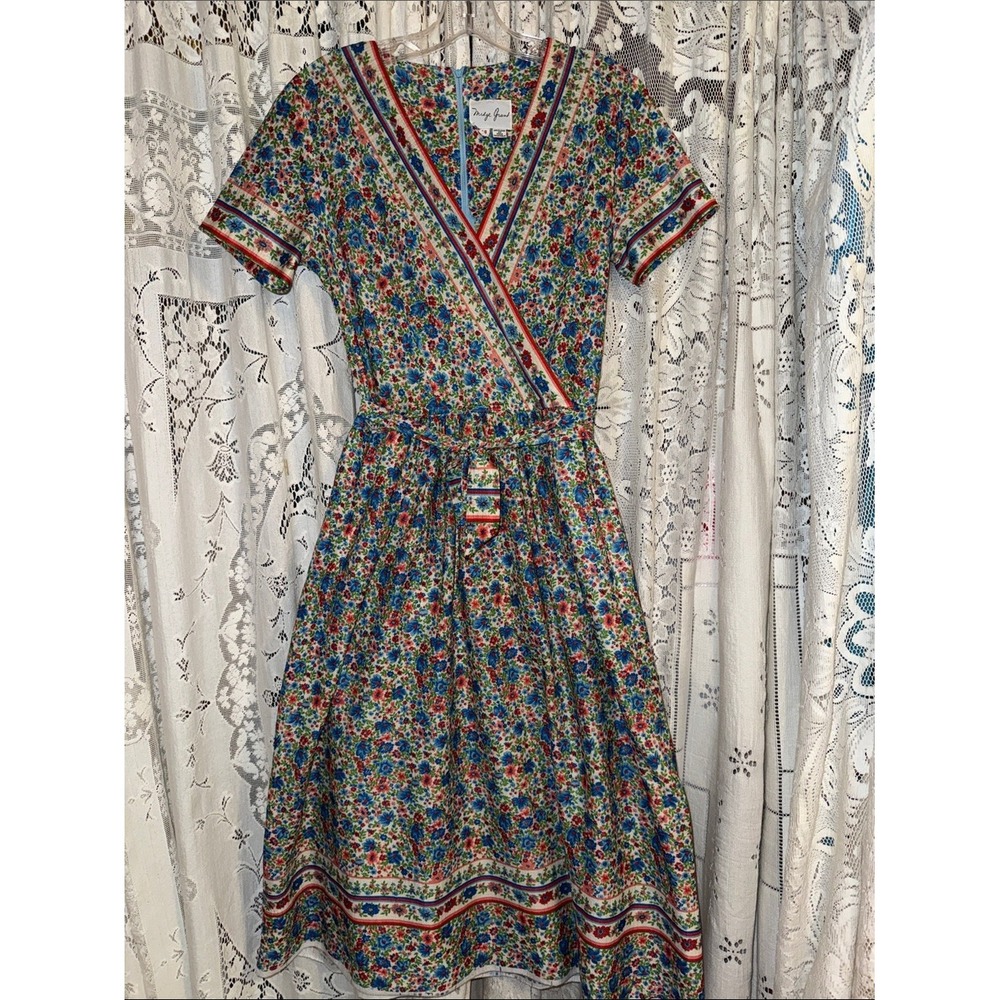 Vintage Midge Grant floral dress 1970's